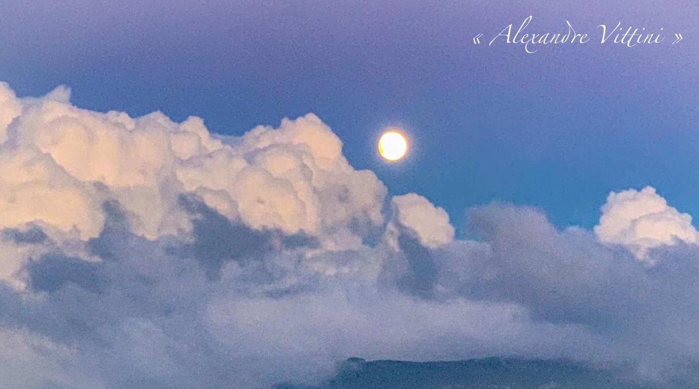Nuits Magiques Au Village Entre Mer Et Montagnes Bigorno 외부 사진